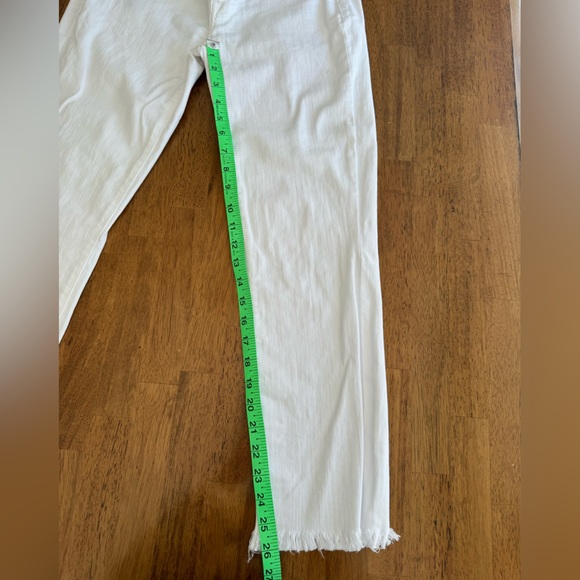 7 For All Mankind Roxanne Ankle Raw Hem Jeans SZ 28 White - Picture 15 of 17